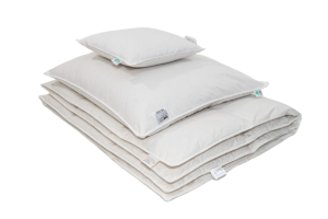 ANTYALERGICZNY PUCH ZESTAW Kołdra 155/200 cm + 4 Poduszki